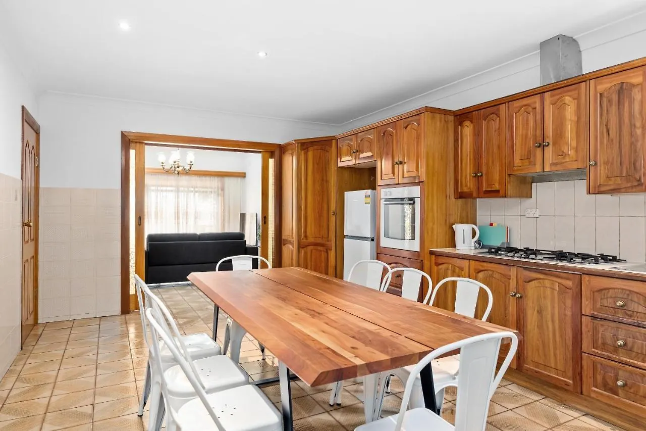Swainson On Margaret Villa Oaklands Park Holiday home